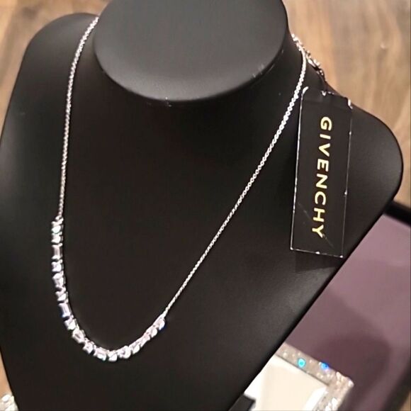 Givenchy Multi-Shaped Necklace & Extender - Picture 6 of 10